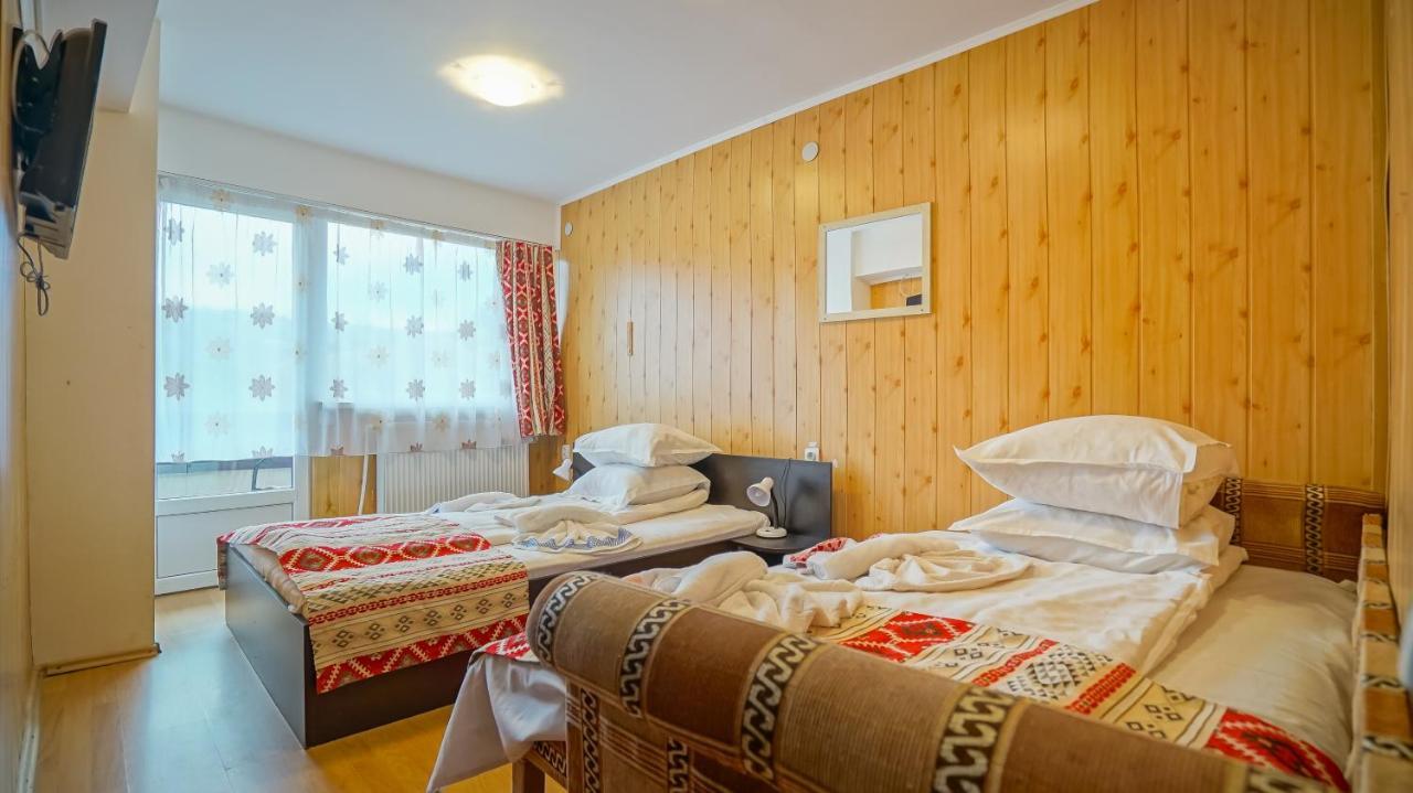 Vila Muntii Bucegi & Spa Bran  Extérieur photo